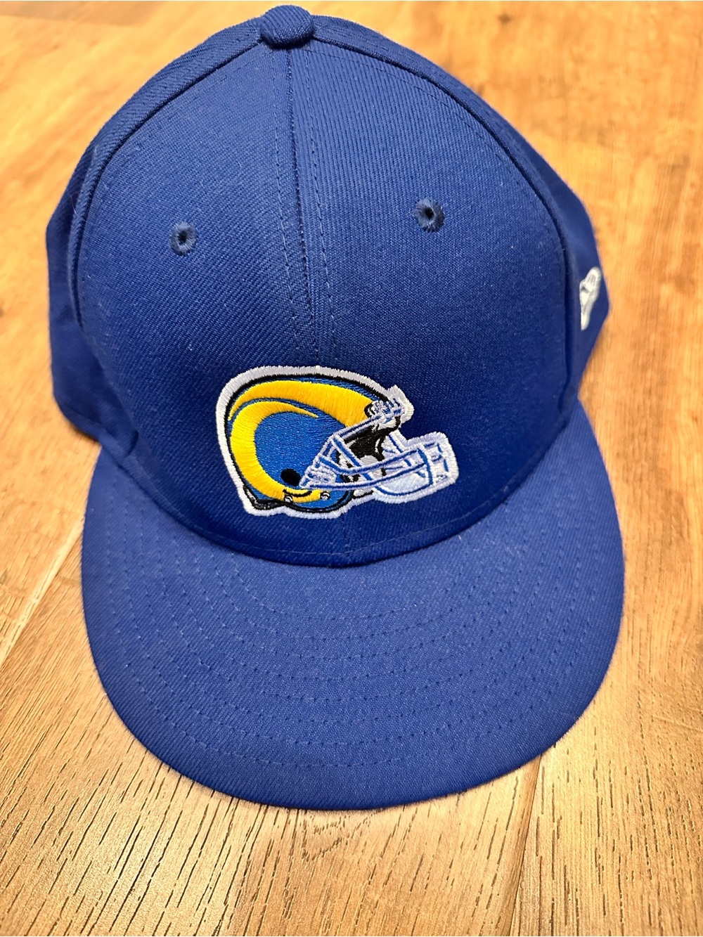 Los Angeles Rams trucker hat NWOT